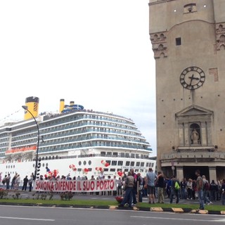 Savona, al Giro d'Italia festa, ma anche il lavoro che non c'è