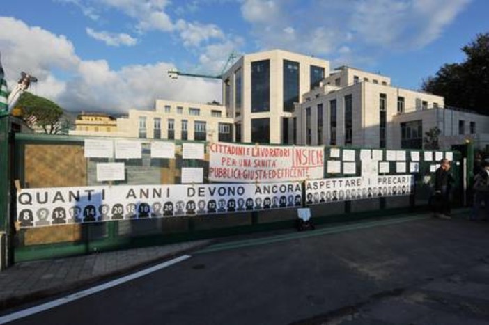 Grillini all'attacco: "Al Gaslini fino a 18 anni, Viale lo annuncia e poi lo ritratta. Ascolti le vere emergenze" Grillini all'attacco: "Al Gaslini fino a 18 anni, Viale lo annuncia e poi lo ritratta. Ascolti le vere emergenze"