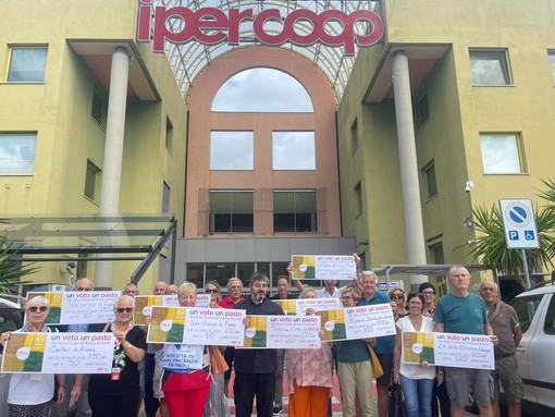 Dai soci di Coop Liguria pasti per oltre 12mila euro alle associazioni del savonese Dai soci di Coop Liguria pasti per oltre 12mila euro alle associazioni del savonese