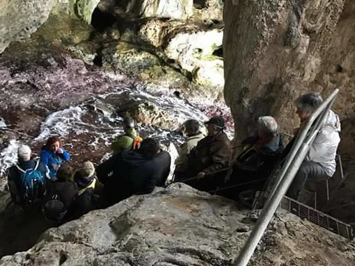 Foto pubblicate sulla pagina Facebook del sindaco di Bergeggi Roberto Arboscello