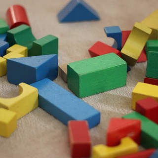 Infortuni domestici dei bambini: i rischi a cui prestare attenzione