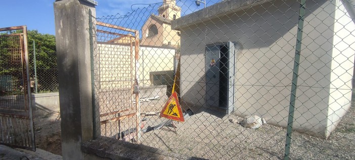 Loano, guasto alla cabina elettrica in via Azzurri d’Italia: senza luce alcuni quartieri Loano, guasto alla cabina elettrica in via Azzurri d’Italia: senza luce alcuni quartieri