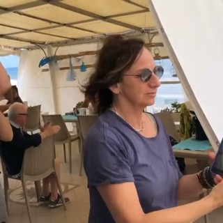 Gianna Nannini canta con i fans ad Andora e li saluta con "W la Liguria!"