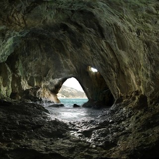 La Grotta Marina (foto Alex Chiabra)