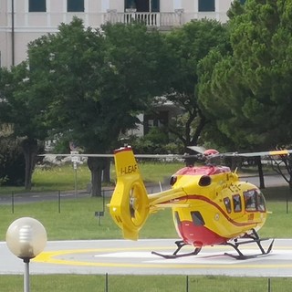 Andora, uomo si sente male nei boschi a Capo Mele: trasportato in codice rosso al Santa Corona (VIDEO)