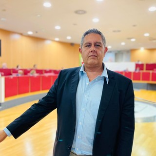 Governo, Toti: "Il Paese fa un salto nel vuoto, centrodestra responsabile della caduta di Draghi"