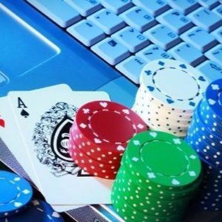 Il poker online in Italia ha compiuto nove anni e coinvolto 3 milioni di individui