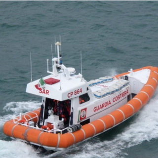 Trovato corpo senza vita al largo di Celle: indagini della Capitaneria di Porto