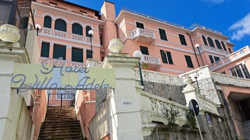 Nelle foto: nella copertina l'ex hotel Villa Adele, in allegato l'ex hotel Lorenzo