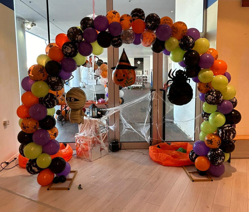 Dolcetto o scherzetto e una grande sfilata in maschera: Halloween protagonista al Molo 8.44 Dolcetto o scherzetto e una grande sfilata in maschera: Halloween protagonista al Molo 8.44