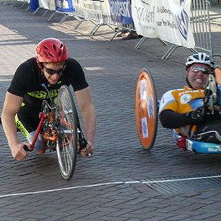 Savona, dallo sport alla solidarietà: domenica handbike per le vie cittadine