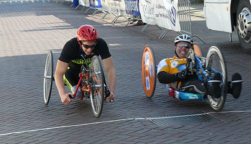 Savona, dallo sport alla solidarietà: domenica handbike per le vie cittadine Savona, dallo sport alla solidarietà: domenica handbike per le vie cittadine