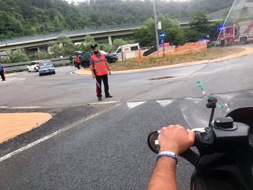 Auto cappottata ad Altare: soccorsi mobilitati (FOTO) Auto cappottata ad Altare: soccorsi mobilitati (FOTO)