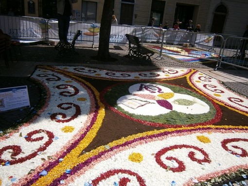 “Pietra Ligure inFiore”, inizia il conto alla rovescia per l’infiorata più grande d’Europa “Pietra Ligure inFiore”, inizia il conto alla rovescia per l’infiorata più grande d’Europa