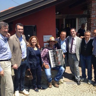 Da sx Claudio Burlando, Stefano Quaini, Fulvia Berretta, Daniele Ravera, Andrea Berruti Sindaco di Cosseria, Davide Berruti Sindaco di Altare e Marco Bergero, assessore di Cosseria