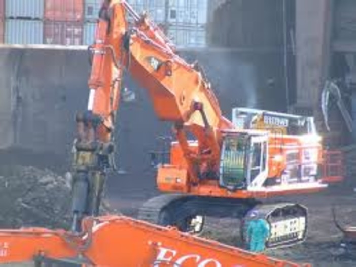 Rixi (LN): "Sull’area Stoppani i conti non tornano, possibile strategia per svendere il tutto a qualche imprenditore benvoluto dalla sinistra" Rixi (LN): "Sull’area Stoppani i conti non tornano, possibile strategia per svendere il tutto a qualche imprenditore benvoluto dalla sinistra"