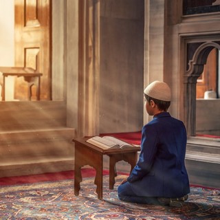 Coronavirus, oggi inizia il Ramadan. Abu Bakr Moretta: "La fratellanza verrà vissuta interiormente. Lo streaming non deve però sostituire il rito"