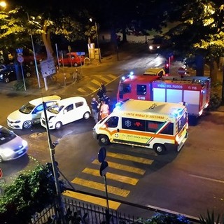 Savona, scontro tra due auto in corso Mazzini: mobilitati vigili del fuoco e 118