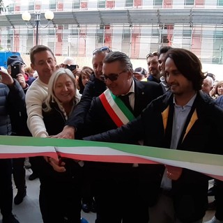 Varazze, inaugurato il nuovo mercato civico ortofrutticolo (FOTO E VIDEO)