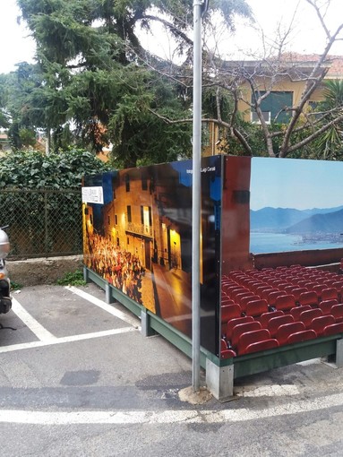 Borgio Verezzi "decora" le sue isole ecologiche (FOTOgallery)