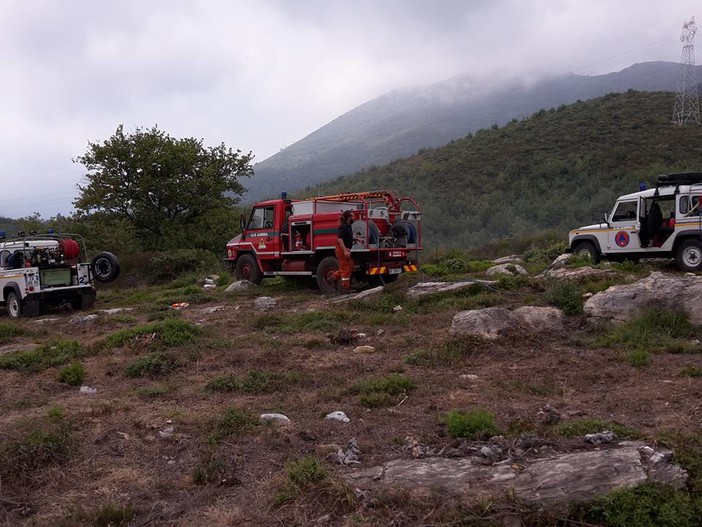 Santuario colpito dalle fiamme: incendio esteso presso l'ex Cartiera Santuario colpito dalle fiamme: incendio esteso presso l'ex Cartiera