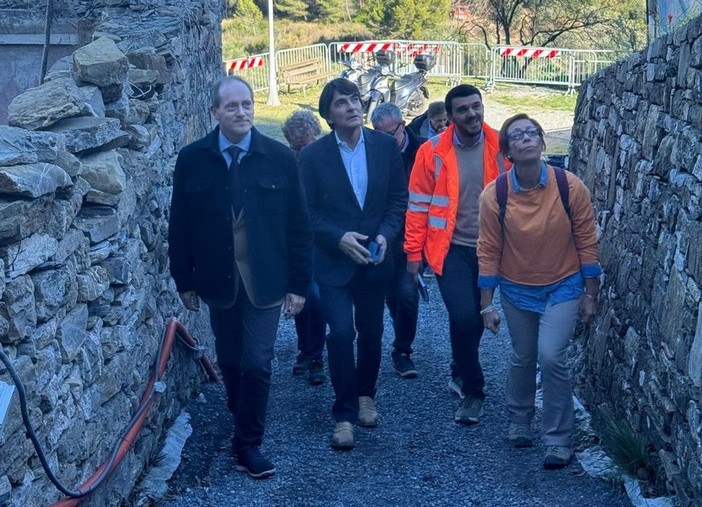 Andora, sopralluogo a Borgo Castello da parte del Soprintendente Vincenzo Tiné
