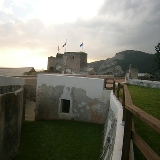 Dall'Unione dei Comuni del Finalese un avviso per l'affidamento della fortezza di Castelfranco