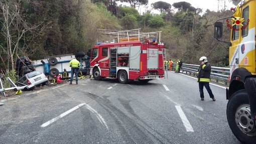Toti e Giampedrone chiedono un tavolo tecnico con Ministero ed Autostrade sui nodi critici Toti e Giampedrone chiedono un tavolo tecnico con Ministero ed Autostrade sui nodi critici