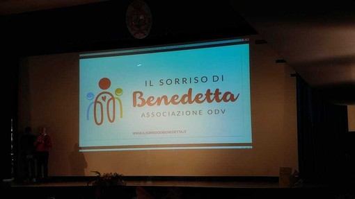 Pietra Ligure, musica, comicità e solidarietà: tutto pronto per la grande serata di beneficenza in Piazza San Nicolò