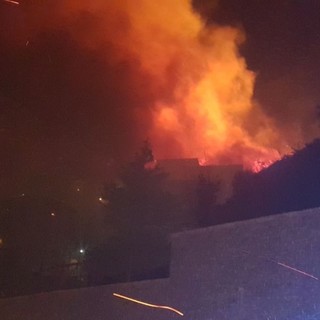 Cogoleto, i ringraziamenti del sindaco a chi si è impegnato nello spegnimento dell'incendio