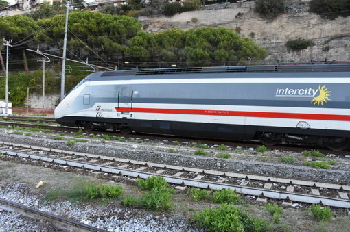 Treni, due nuove coppie di Intercity in Liguria dal 14 agosto