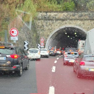 A10, incidente tra Varazze e Arenzano: traffico in tilt