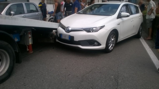 Malore alla guida: auto contro carro attrezzi a Varazze Malore alla guida: auto contro carro attrezzi a Varazze