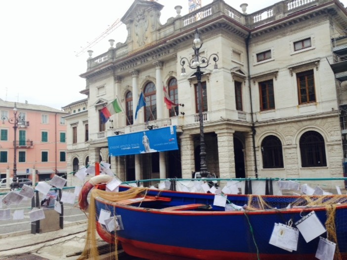 "Savona sta con la sposa", la città sfila in bianco per l'integrazione: stasera il corteo "Savona sta con la sposa", la città sfila in bianco per l'integrazione: stasera il corteo