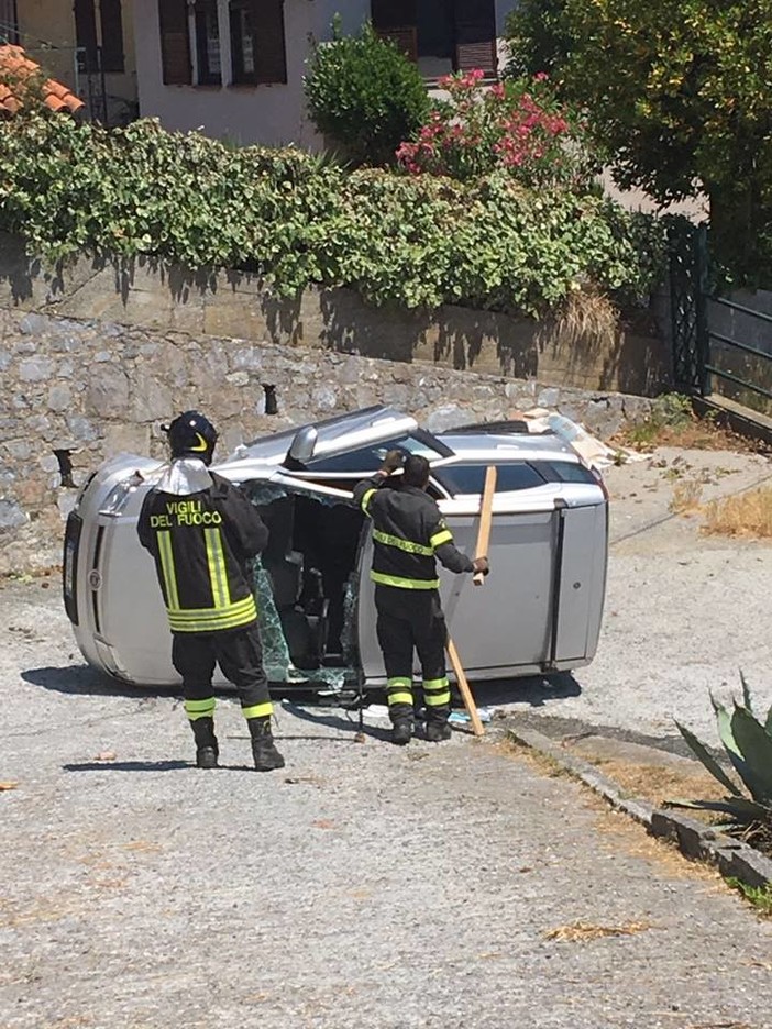 Incidente sulla provinciale Alassio-Testico: un uomo in codice rosso (FOTOgallery) Incidente sulla provinciale Alassio-Testico: un uomo in codice rosso (FOTOgallery)