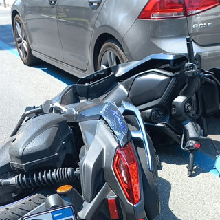 Borgio Verezzi, incidente in via IV Novembre: motociclista in codice rosso al Santa Corona