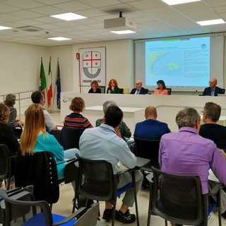 Rigassificatore, in Regione nuovo incontro tecnico: coinvolti i comuni del Golfo dell'Isola e l'AMP "Isola di Bergeggi"