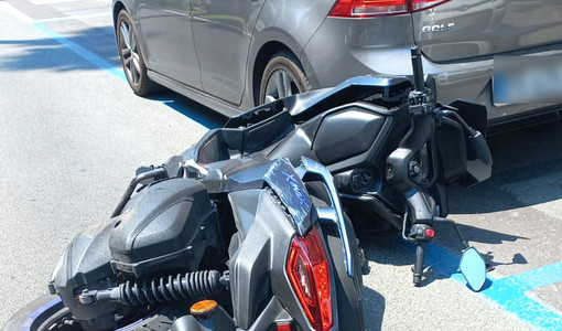 Borgio Verezzi, incidente in via IV Novembre: motociclista in codice rosso al Santa Corona