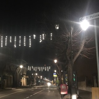 Albenga, Perrone (FI): "Luminarie natalizie 'razziste' in viale Pontelungo?"
