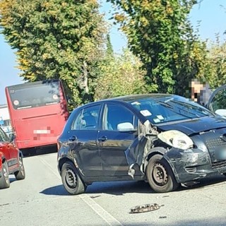 Carcare, incidente in via Nazionale: due mezzi coinvolti