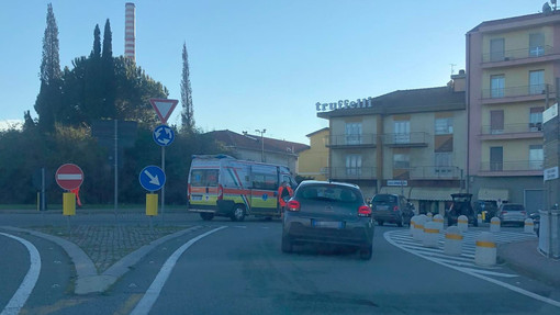 Valleggia, scontro tra auto e scooter: un ferito in codice giallo al San Paolo Valleggia, scontro tra auto e scooter: un ferito in codice giallo al San Paolo