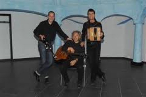 A Toirano Celtic Night con Les Maitres Sonneurs A Toirano Celtic Night con Les Maitres Sonneurs