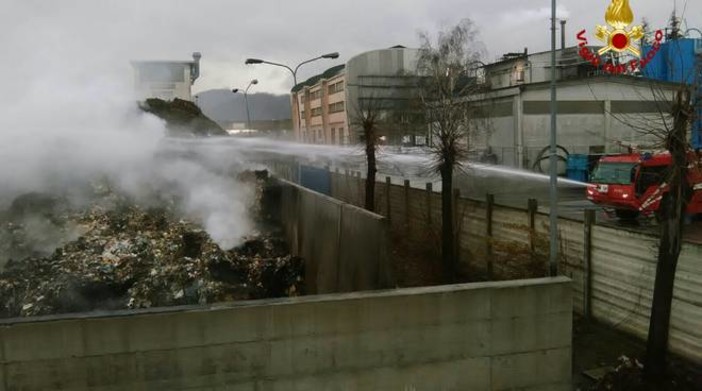 Incendio alla FG Riciclaggi: i risultati delle analisi non destano preoccupazioni sanitarie Incendio alla FG Riciclaggi: i risultati delle analisi non destano preoccupazioni sanitarie