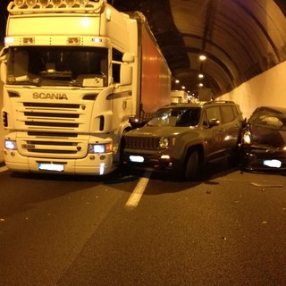 Incidente sull'Autostrada A10 tra Spotorno e Finale Ligure, coinvolte 2 vetture