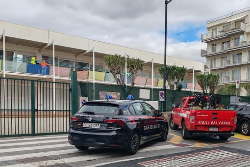 Incidente alle scuole di Pietra: bambino sotto osservazione al Gaslini, indagini per chiarire le responsabilità
