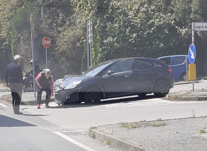 Savona, scontro tra auto e camper sulla via Aurelia: disagi al traffico (FOTO) Savona, scontro tra auto e camper sulla via Aurelia: disagi al traffico (FOTO)