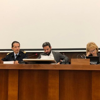 Vertenza Piaggio Aerospace: iniziato l'incontro al Mise tra azienda, sindacati e Regione