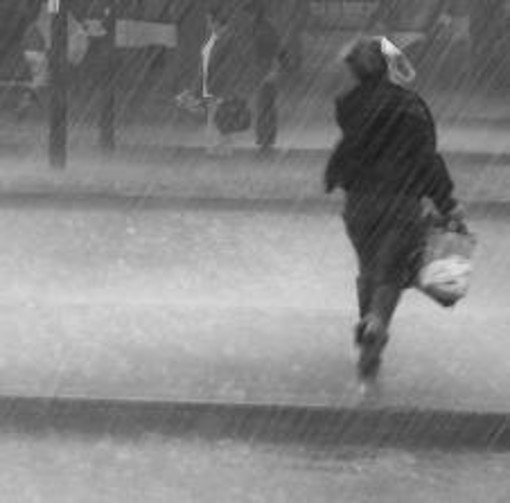 Meteo, riunione in Prefettura. Permane l'allerta Meteo, riunione in Prefettura. Permane l'allerta