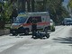 Finale, schianto lungo la via Aurelia all'incrocio con via Genova: una donna in codice giallo, uno scooter distrutto Finale, schianto lungo la via Aurelia all'incrocio con via Genova: una donna in codice giallo, uno scooter distrutto