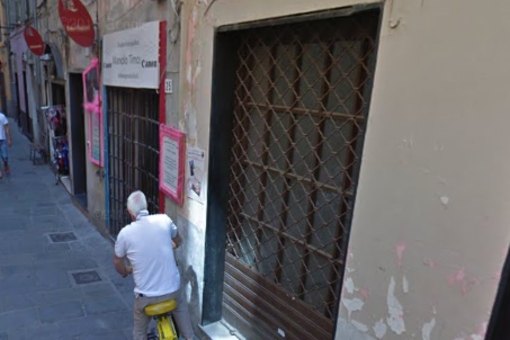 Ladri manolesta nel centro storico di Albenga, derubato un negozio di abbigliamento intimo Ladri manolesta nel centro storico di Albenga, derubato un negozio di abbigliamento intimo